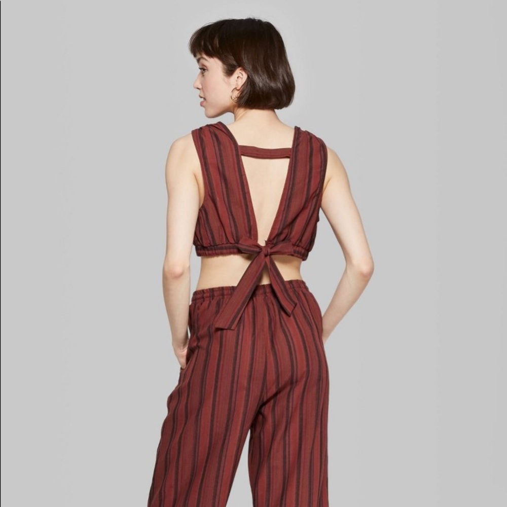 Tie Back Crop Tank - Picture 2 of 7